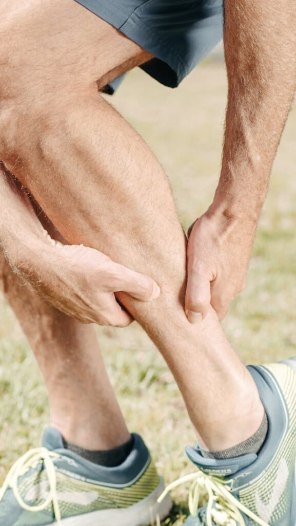 pexels-kindelmedia-7298421 lesiones al entrenar